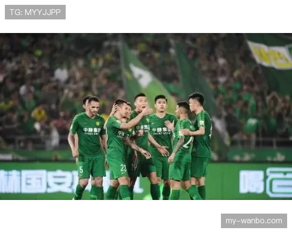 卡纳瓦罗高位逼抢压制对手中场，防线指挥角色凸显